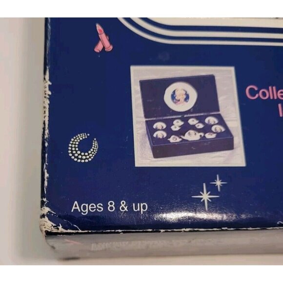 Barbie Miniature Nostalgic China Tea Set and Collectors Case Chilton Toys 1996 - Picture 4 of 4